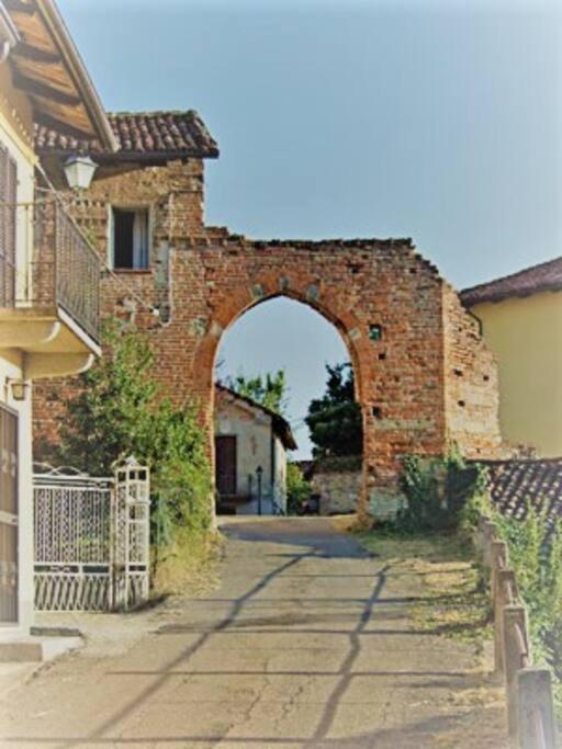 Host Civico 4 Appartement Montafia Buitenkant foto